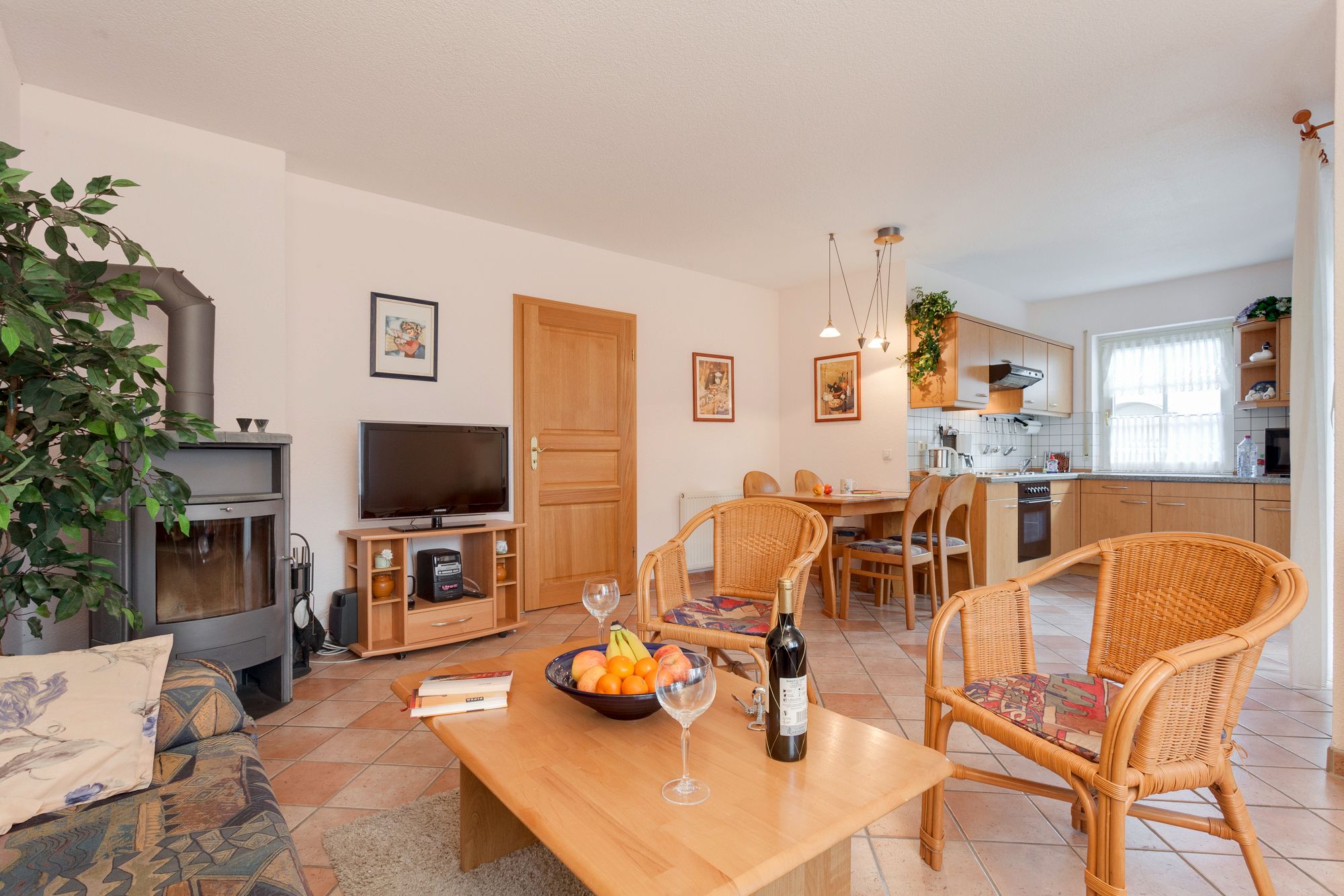 Essbereich mit K&uuml;chenzeile